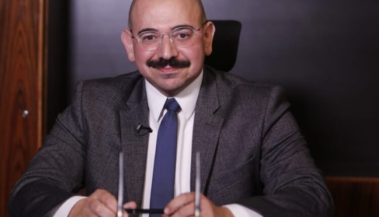 الدكتور عبد الرحمن خليل، مستشار تطوير وإدارة الأعمال