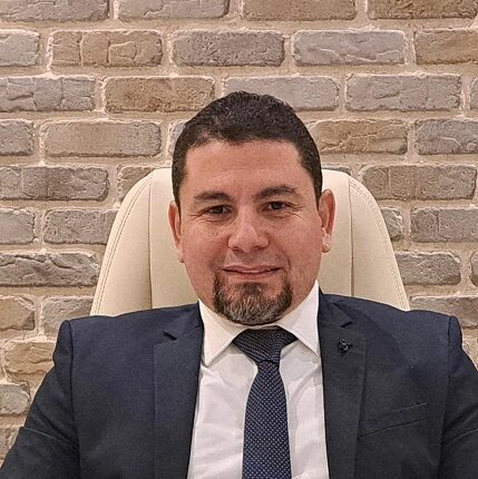 عبد العزيز الجنزوري مؤسس ورئيس مجلس إدارة شركة «كرست للتطوير العقاري