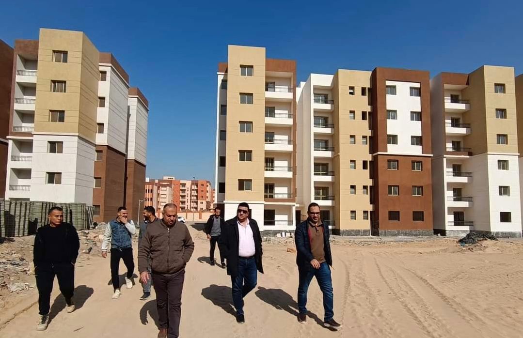 وزير الإسكان يُتابع الموقف التنفيذي لعددٍ من المشروعات الجاري تنفيذها بمدينة العبور