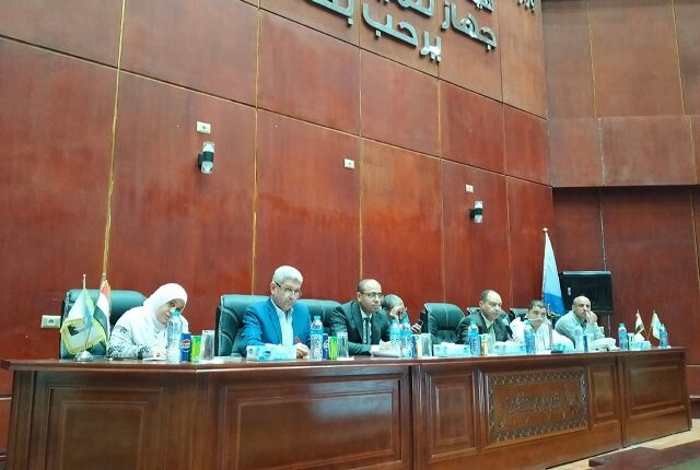 طرح محال تجارية وصيدليتين ووحدات للبيع بمدينتي العبور والنوبارية الجديدة