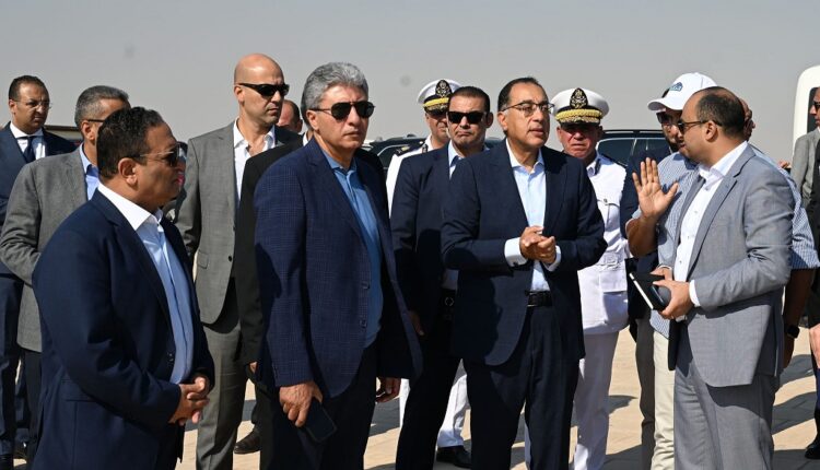 رئيس الوزراء يتفقد أعمال تطوير مدخل المنطقة الأثرية بهضبة الأهرام
