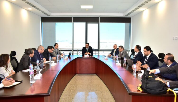 جانب من اجتماع وزير الإسكان لاستعراض خطط شركات التسويق العقاري