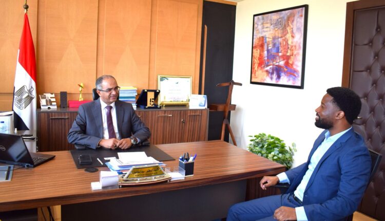 جانب من لقاء نائب وزير الإسكان بمسئولي إحدى الشركات الهولندية