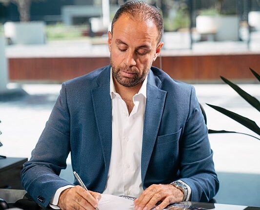 المهندس معاذ محمد وسام الدين رئيس مجلس إدارة شركة Dubleuse