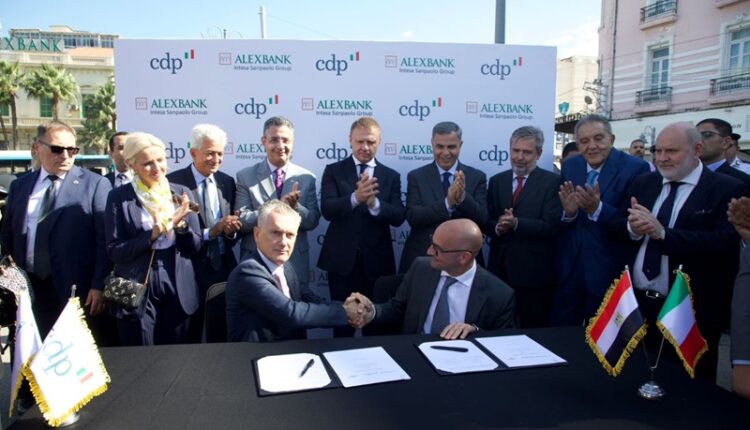 جانب من توقيع مذكرة التفاهم