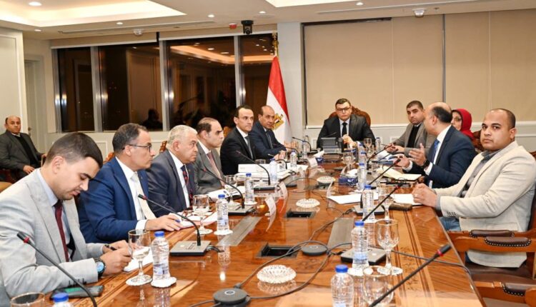 خلال اجتماع وزير الإسكان اليوم