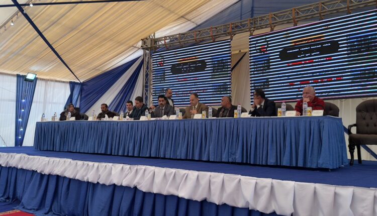 جانب من المزاد