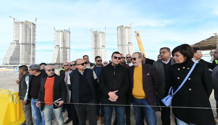 جانب من جولة وزير الإسكان