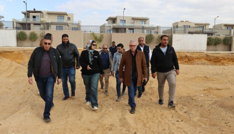 وزير الإسكان يتابع سير العمل في «زايد الجديدة»