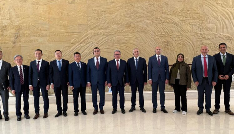 وزير الإسكان يواصل جولاته بالصين بتفقد منطقة الأعمال المركزية بـ«بكين»