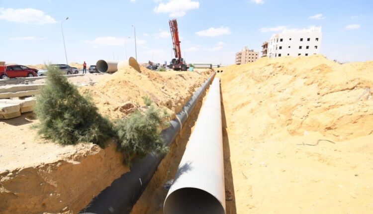 جانب من تنفيذ تنفيذ الخط الإضافي من مأخذ المعادي لمحطة تنقية القاهرة الجديدة