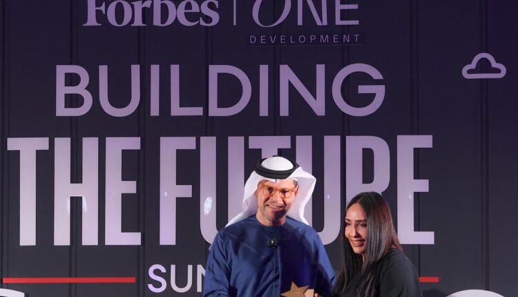 انطلاق قمة فوربس الشرق الأوسط في أبوظبي