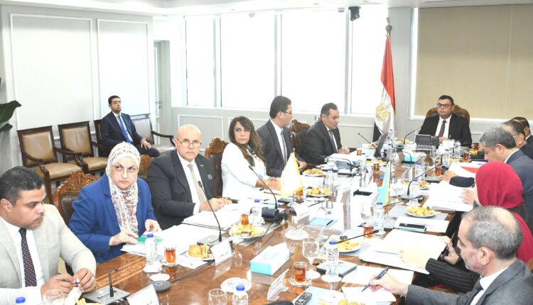 وزير الإسكان يترأس اجتماع مجلس إدارة الهيئة العامة للتنمية السياحية
