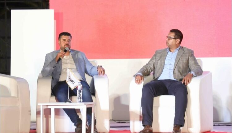 محمد منصور متحدثًا في ملتقى «بوابة استثمار البحر المتوسط MIG»