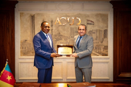 «العاصمة الإدارية للتنمية» توقع عقد بيع قطعتي أرض مع «سفارة جمهورية الكاميرون بالقاهرة» 