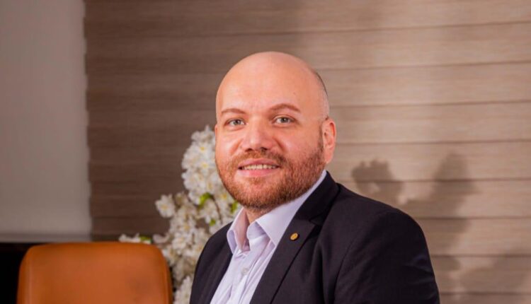 عمرو عطية، رئيس القطاع التجاري بشركة بروة للتطوير العقاري