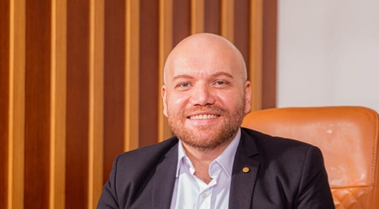 عمرو عطية، رئيس القطاع التجاري بشركة بروة للتطوير