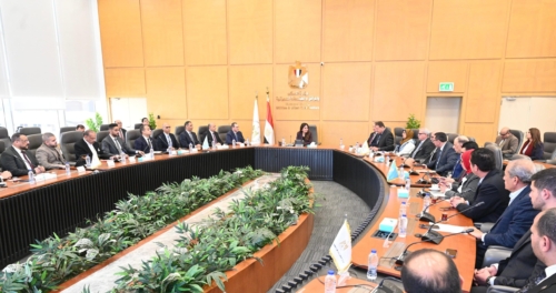 وزيرة الإسكان تعقد اجتماعًا موسعًا مع «غرفة التطوير العقاري» لبحث تعزيز التعاون المشترك