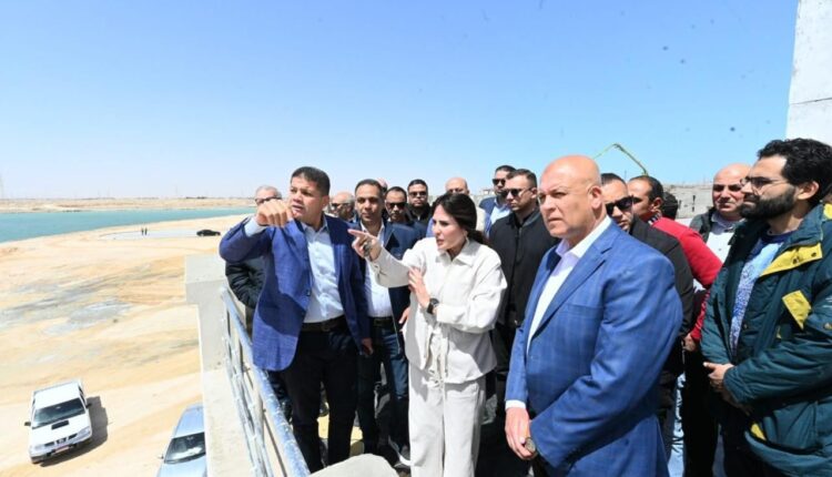 وزيرة الإسكان تتفقد مشروعات البحيرات الجنوبية «نيو مارينا»