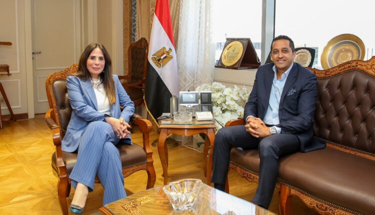 وزيرة الإسكان تبحث مع رئيس شركة «كليلة لتنظيم المعارض» فرص التعاون المشتركة